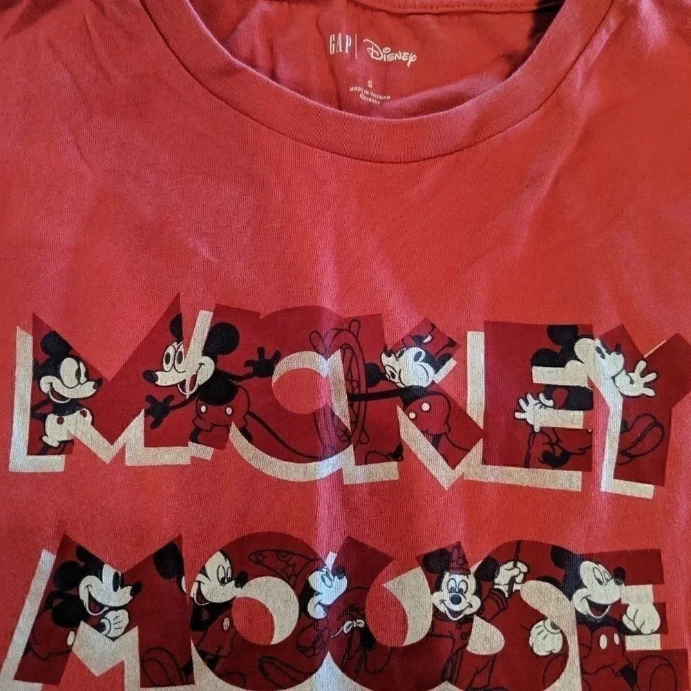🌵Disney Gap vintage Mickey Mouse red t shirt sm